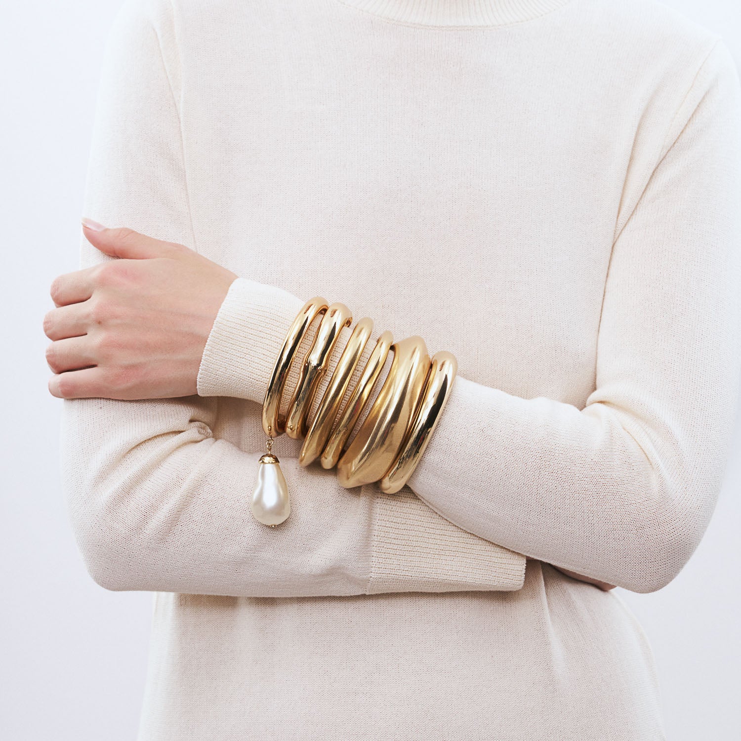 Organic Shaped Bangle Gold