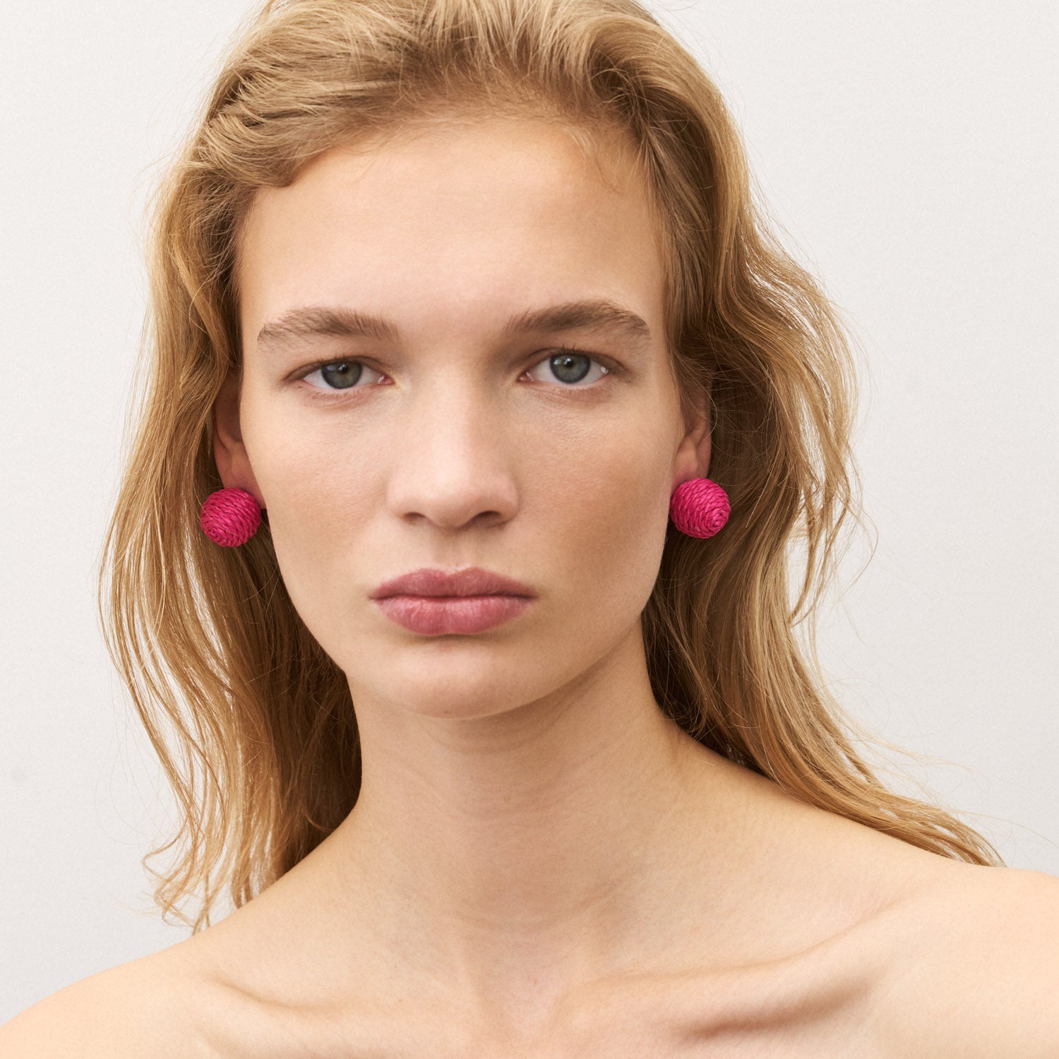 Raffia Dot Earring Fuchsia